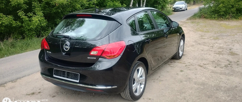 Opel Astra cena 29800 przebieg: 145000, rok produkcji 2013 z Gostynin małe 352